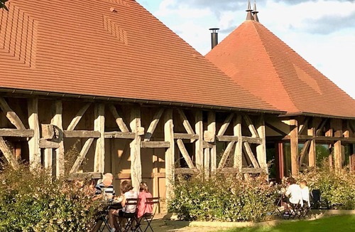 Montbeugny Cottage | La Huzarde Cottage in Montbeugny for 4 pers. with pets allowed and parking