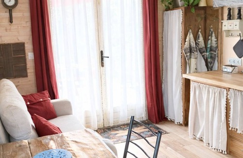 Lurcy-Levis Cabin | La Libellule, a travel trailer with a private spa in the countryside