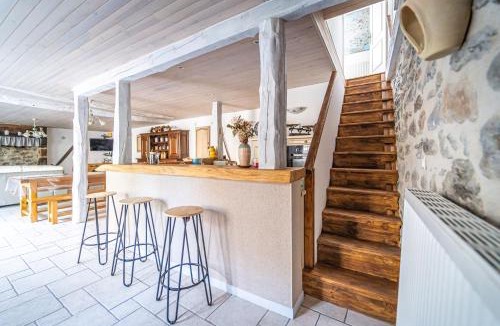 Alpuech Bed & Breakfast | LA LONGÈRE - Chambres et table d'hôtes