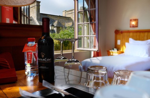Le Mont-Saint-Michel Hotel | La Mère Poulard