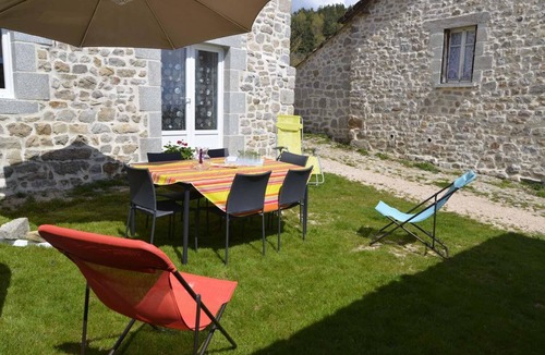 Saint-Leger-du-Malzieu House | La Maison d'Alphonse 4 people