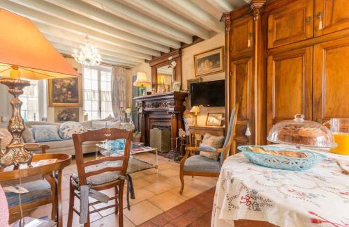 Arquian Bed & Breakfast | La maison bleue