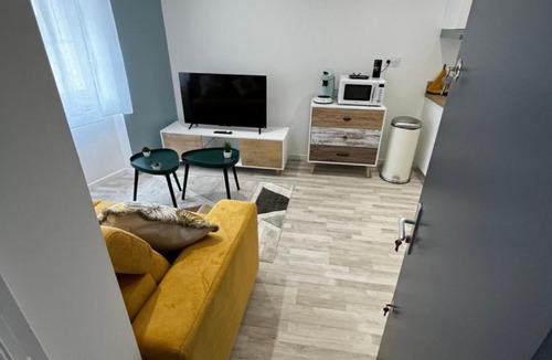 Pont-du-Chateau Apartment | La maison castelpontine T4