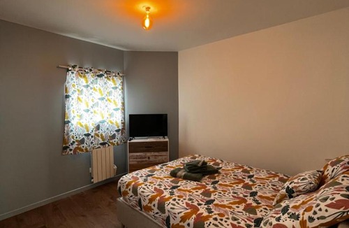 Pont-du-Chateau Apartment | La maison castelpontine T4