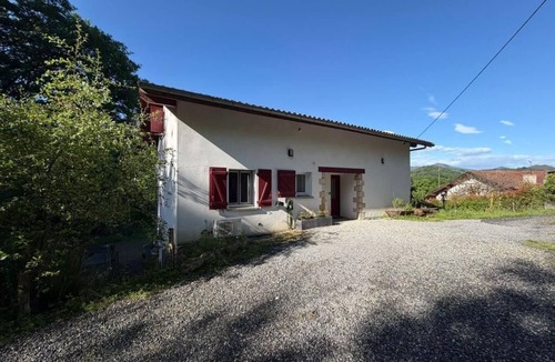Louhossoa House | La Maison d'Artzamendi - Mountain view