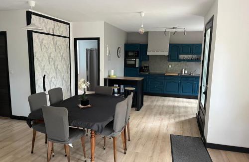 Crayssac House | La maison dans les bois