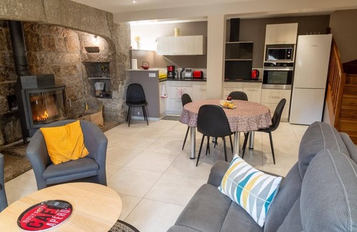 Le Buisson House | La Maison de Castanet between Aubrac and Margeride