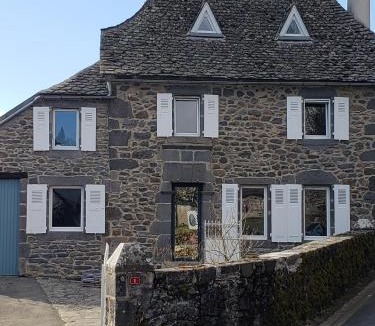 Saint-Flour Agglomeration House | La Maison De Jeannine Et Maurice