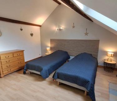 Saint-Marcel House | La maison de la rue tordue