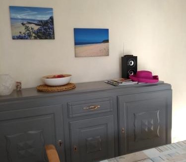 Plussulien House | La Maison de Leonie