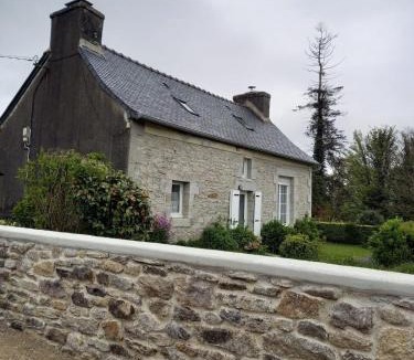 La Feuillee House | La maison de Yo
