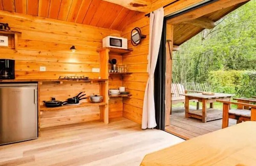 Huelgoat Ski Chalet | La maison des mineurs - 2 rooms - no bathroom 4 people