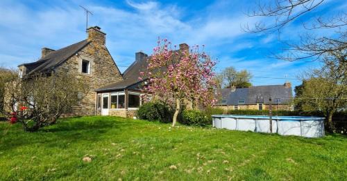 Guegon House | La Maison du Magnolia, avec piscine
