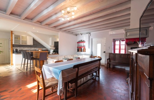 Ledeuix House | La Maison Du Soleil – L'aulhère, Jacuzzi, Terrasse, Climatisation, 6 Personnes