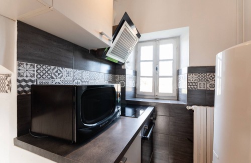 Ledeuix House | La Maison Du Soleil – L'aulhère, Jacuzzi, Terrasse, Climatisation, 6 Personnes