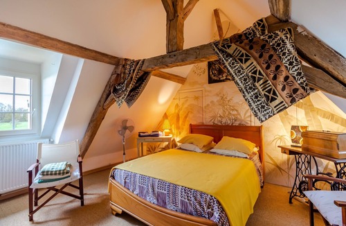Saint-Jory-las-Bloux Bed & Breakfast | La Maison des Deux Cantous – Exotic Guest Rooms