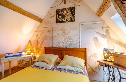 Saint-Jory-las-Bloux Bed & Breakfast | La Maison des Deux Cantous – Exotic Guest Rooms