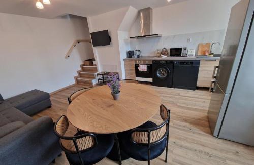 Chambon-sur-Voueize House | La maison Sainte- Valérie