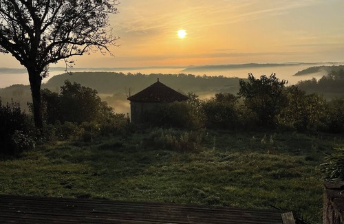 Serignac House | La Maison Soleil du Levant