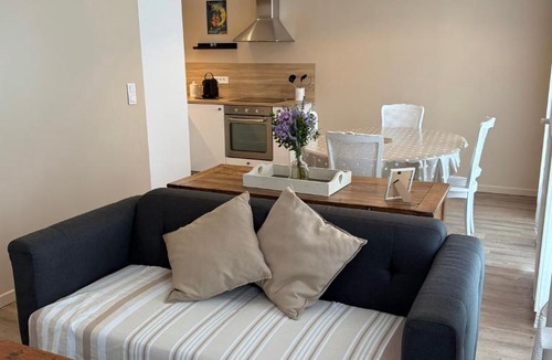 Montargis Apartment | La maison Virginie appartements de 1 à 5 pers cosy central clim parking proximité port