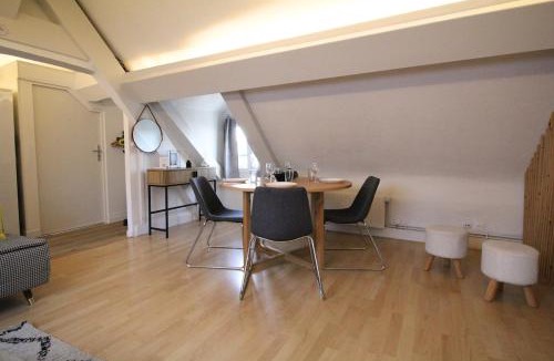 Lagny-sur-Marne Apartment | La Mansarde - Cozy T2 - Disney, Gare, Hypercentre
