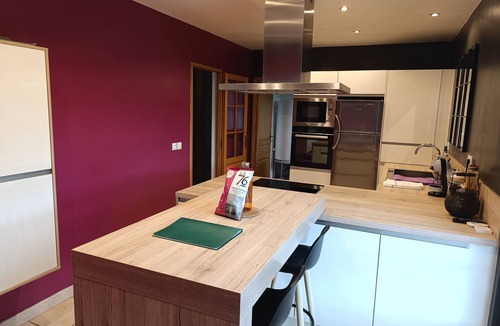 Saint-Aubin-Routot House | La Margance - cosy gite between Etretat and Honfleur with pool table and whirlpool bath