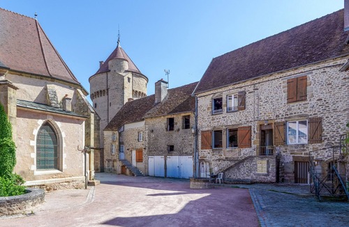 Arnay-le-Duc House | La Motte Forte - Jolie maison en centre médiéval