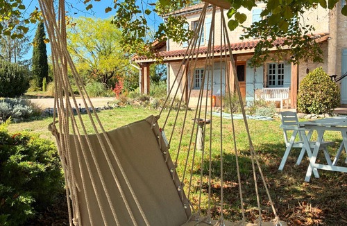 Belveze House | La Muse Rossignol: Swimming pool, spacious rooms & private bath in Occitanie