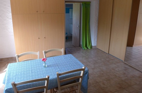 Saint-Hostien Hotel | La P'tite Maison, Cottage of 26 m2 in the countryside