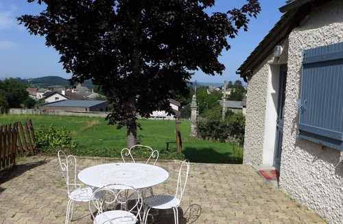 Saint-Hostien Hotel | La P'tite Maison, Cottage of 26 m2 in the countryside