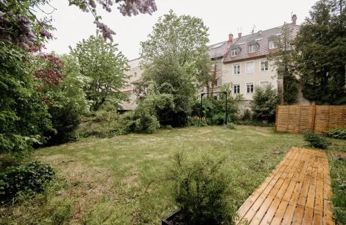 Pontarlier Apartment | La Parenthèse - Appartement central avec terrasse