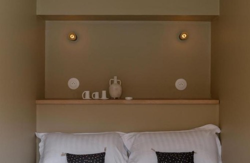 Centre Ville Hotel | LA PENICHE - Bed And Bicycle - Vienne