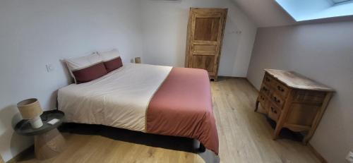 Soleymieu Apartment | La Petite Écurie