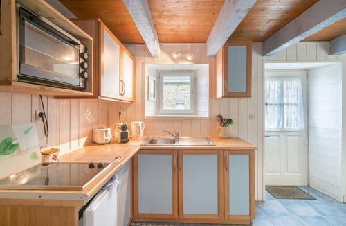 Kerherou House | La Petite Chaumière - One Bedroom House, Sleeps 4