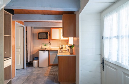 Kerherou House | La Petite Chaumière - One Bedroom House, Sleeps 4