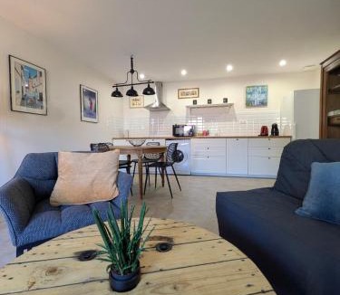 Bourbon-l'Archambault House | La petite grange