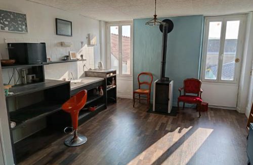 Ousson-sur-Loire Apartment | La petite galerie