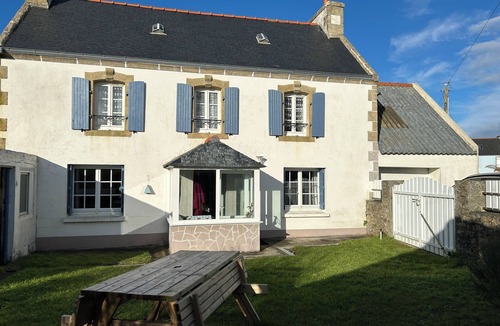 Cleden-Cap-Sizun House | La Petite Maison du CAP Authentic CAP house located near the ocean