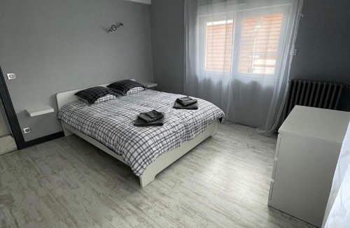 Romorantin-Lanthenay House | La petite maison des bleuets
