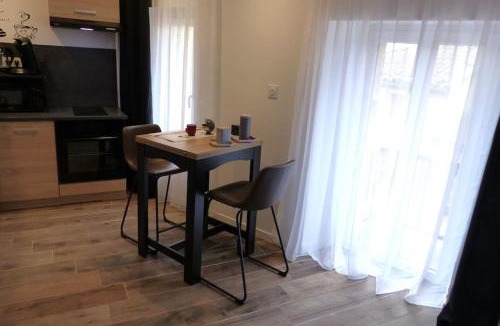 Tartas Apartment | La Pierre n°6 Grand studio avec CLIM