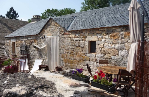 Mas-Saint-Chely House | LA PORTE 2/4 persons