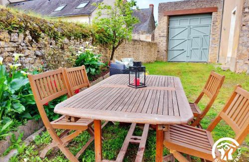 Saulges Bed & Breakfast | La porte cochère, 2 chambres jusqu'à 4 personnes