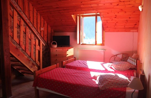 Pont-du-Fosse Bed & Breakfast | La Primholstein double room