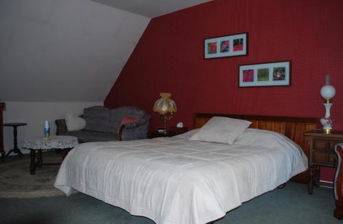 Vayres-sur-Essonne Bed & Breakfast | La Rachère