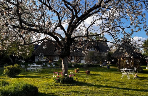 Berville-sur-Mer Bed & Breakfast | La Romance et la Romanesque