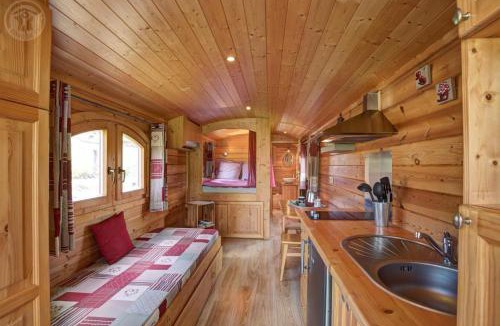 Palogneux Bed & Breakfast | La roulotte à la ferme