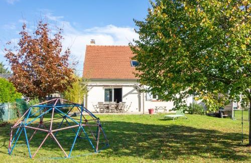 Sandillon Villa | La Sandillonnaise - Maison Classée 3 étoiles climatisée - 5 chambres à seulement 15 minutes d'Orléans et 20 mn de la Ferté St Aubin et de Châteauneuf sur Loire