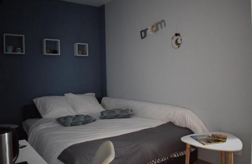 Marcillac-Saint-Quentin House | La Sarlamandre, Chambres et table d'Hôtes