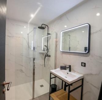 Chantilly Apartment | La Suite de Chantilly - Appartement de 80m2 avec Jacuzzi privé !