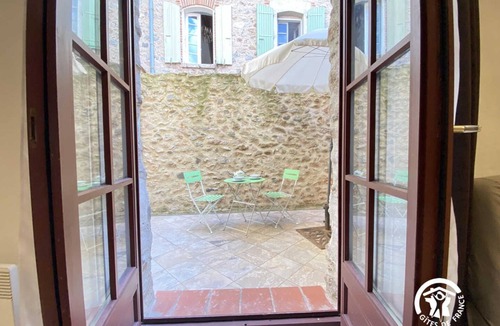 Villefranche-de-Conflent House | La Terrasse des remparts
